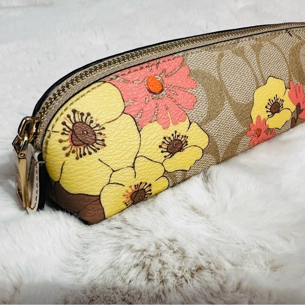 Authentic Coach Pencil Case In Signature Canvas With Floral Print NWOT